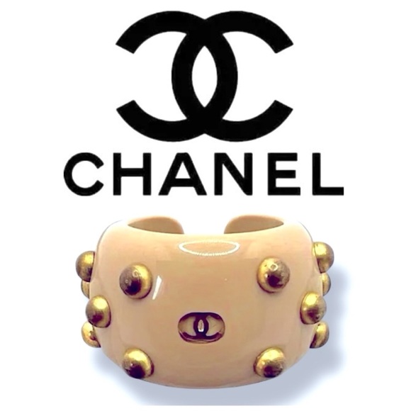 CHANEL Authentic Vintage Gold tone Ring Size 7 - Picture 1 of 11
